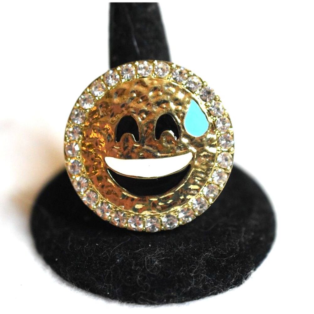 NWOT Smiling Emoji Gold Tone Metal Alloy Rhinestone Accent Sz 6-10 Adj Ring